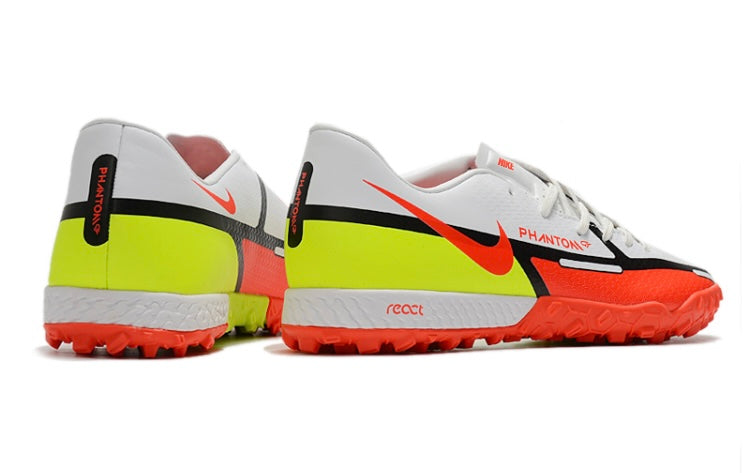 Chuteira Society Nike Phantom GT2